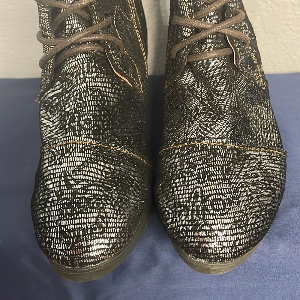 TMA MAIA company women’s leather metallic boots 7.5 NWT - Picture 5 of 15